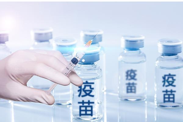 我國(guó)新冠疫苗累計(jì)接種近24億劑次，專家回應(yīng)熱點(diǎn)問題